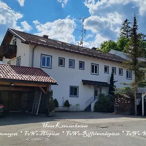 Haus Kreuzeckwiese - Self Catering شقة